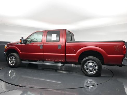 Used 2016 Ford F250 XLT w/ XLT Premium Package AWD/4WD image 8