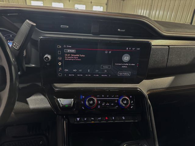 Used 2025 GMC Sierra 3500 AT4 w/ AT4 Premium Plus Package AWD/4WD image 13
