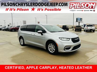Used 2023 Chrysler Pacifica Touring-L