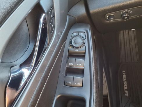 Used 2022 Chevrolet Traverse LT AWD/4WD image 24