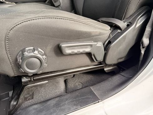 Used 2019 Jeep Wrangler Unlimited Sahara AWD/4WD image 25
