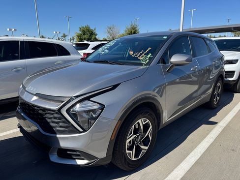 Certified 2023 Kia Sportage LX image 2