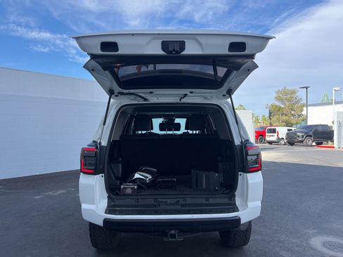 Used 2020 Toyota 4Runner TRD Off-Road Premium w/ Moonroof Package AWD/4WD image 16