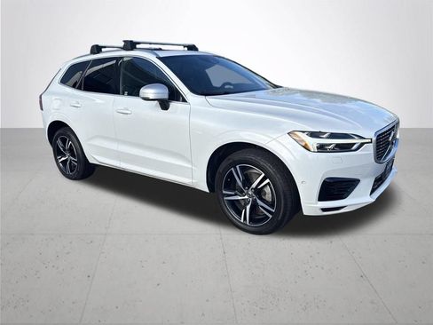 Used 2018 Volvo XC60 T8 R-Design w/ Convenience Package AWD/4WD image 4