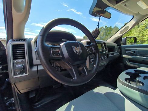 Used 2019 RAM 1500 Tradesman w/ Popular Equipment Group RWD image 4