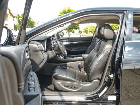 Used 2021 Nissan Maxima 3.5 SV w/ Floor Mat Group FWD image 31