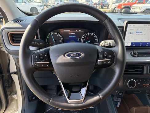 Used 2024 Ford Maverick Lariat image 9