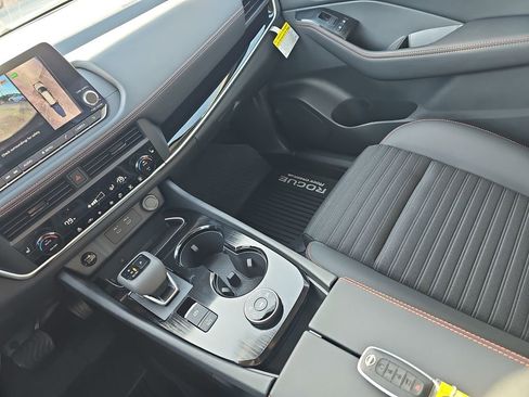 New 2026 Nissan Rogue SV AWD/4WD image 28