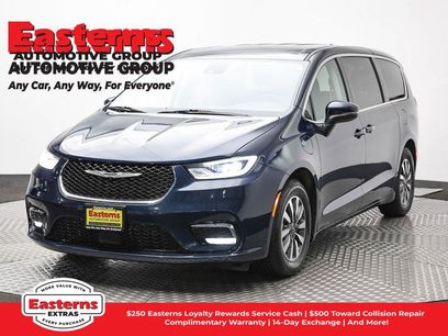 Used 2023 Chrysler Pacifica Touring-L