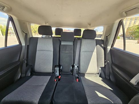 Used 2018 Toyota 4Runner SR5 AWD/4WD image 25