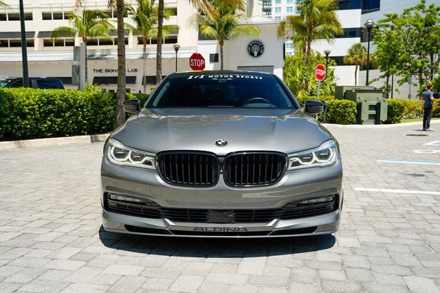 Used 2017 BMW ALPINA B7 xDrive AWD/4WD image 4