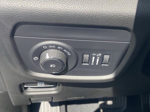 New 2025 Jeep Grand Cherokee Overland image 26