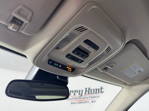 Used 2023 Buick Envision Essence w/ Technology Package I image 27