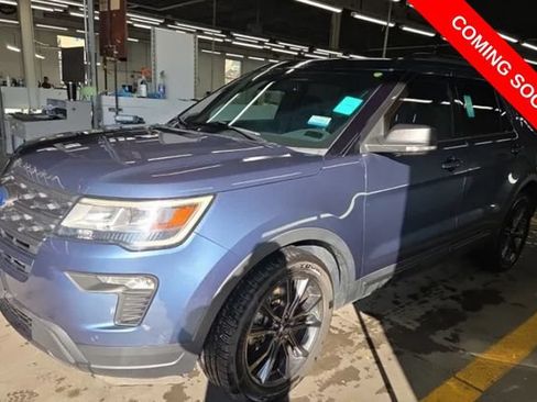 Used 2019 Ford Explorer XLT w/ Equipment Group 202A AWD/4WD image 2