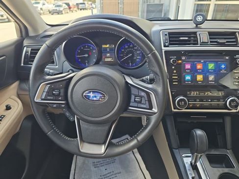 Used 2018 Subaru Outback 2.5i Premium image 12