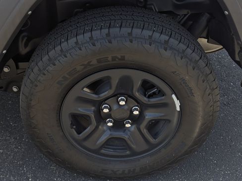 Used 2025 Jeep Wrangler Unlimited Sport AWD/4WD image 7
