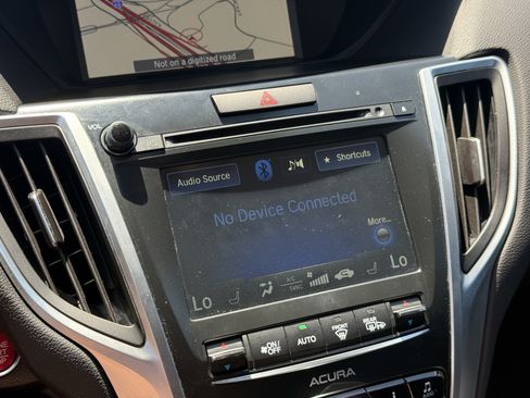 Used 2015 Acura TLX w/ Technology Package FWD image 21