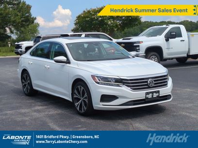 Used 2021 Volkswagen Passat 2.0T SE