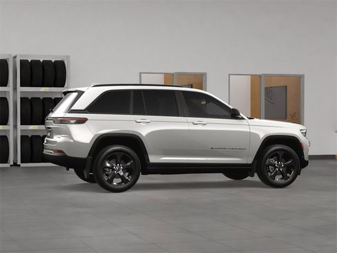 New 2025 Jeep Grand Cherokee Laredo image 6