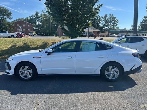 Certified 2025 Hyundai Sonata SE FWD image 3