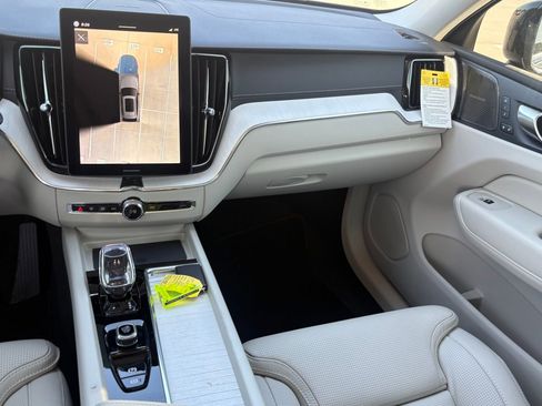 New 2026 Volvo XC60 T8 Ultra w/ Protection Package Premier image 13