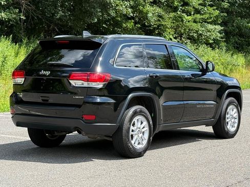 Used 2020 Jeep Grand Cherokee Laredo AWD/4WD image 3