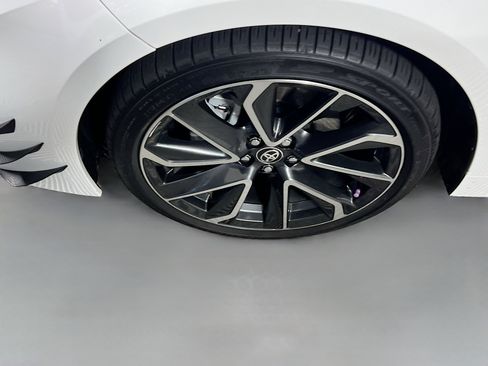 Used 2022 Toyota Corolla SE FWD image 14