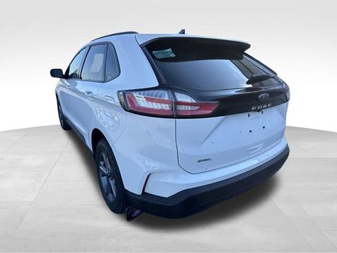 Used 2023 Ford Edge SEL w/ Sport Appearance Package AWD/4WD image 6