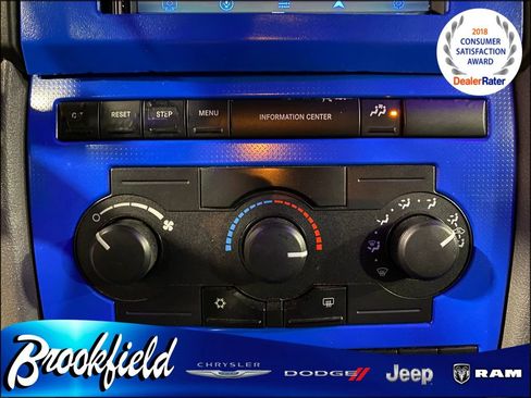 Used 2007 Jeep Commander Sport image 25