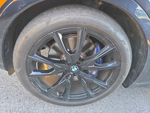 Used 2024 BMW X7 xDrive40i w/ M Sport Package image 9