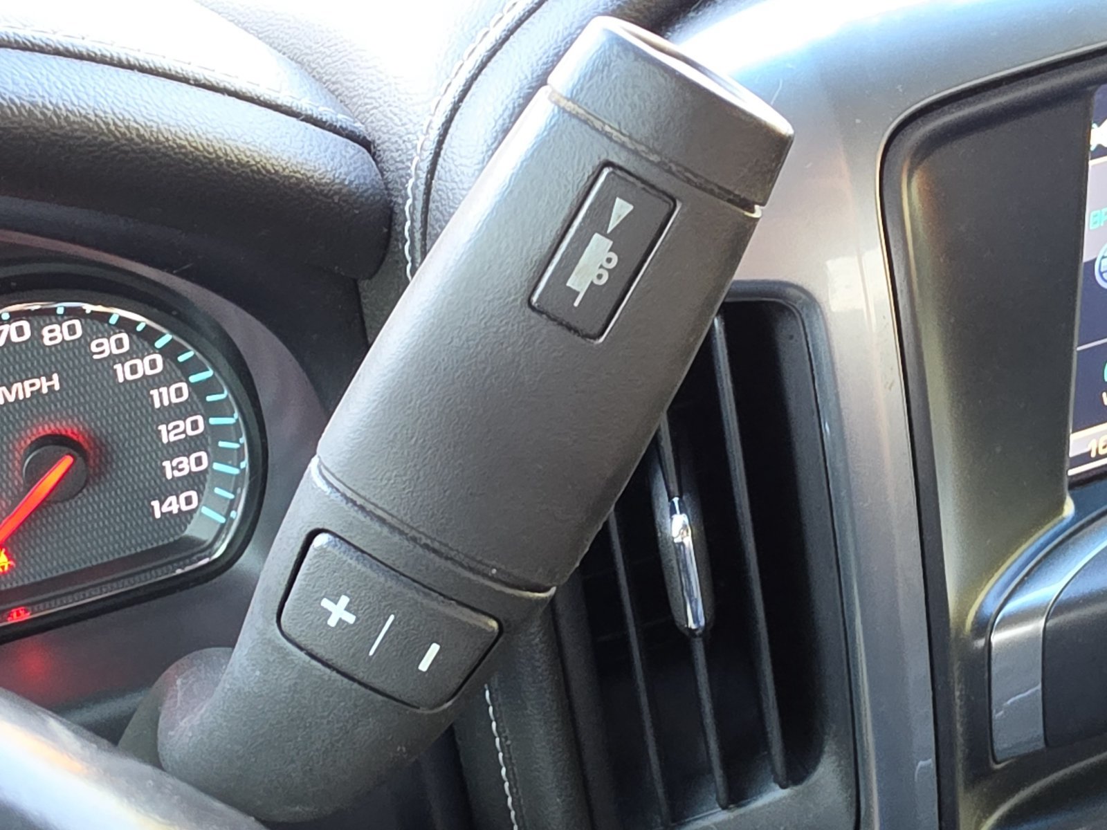 Used 2015 Chevrolet Silverado 1500 LTZ Z71 w/ LTZ Plus Package AWD/4WD image 22
