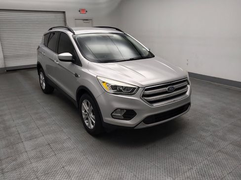 Used 2017 Ford Escape SE w/ Equipment Group 201A FWD image 13