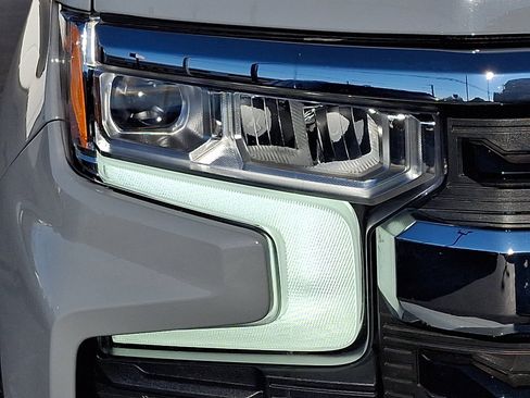 Used 2024 Chevrolet Silverado 1500 LT image 9