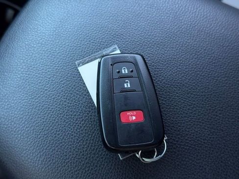 Used 2024 Toyota RAV4 XLE image 26