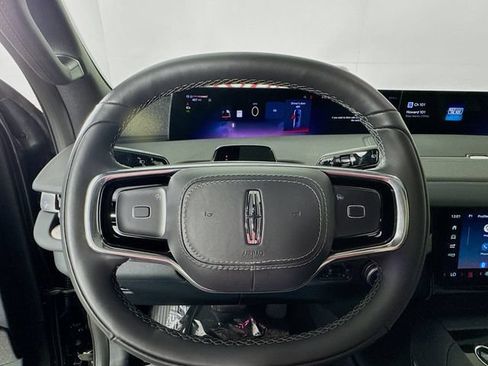 New 2026 Lincoln Navigator Reserve w/ Jet Appearance Package AWD/4WD image 11