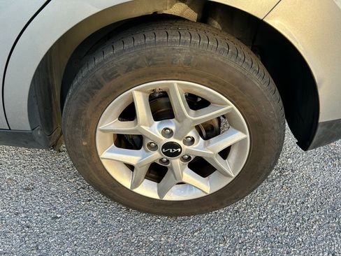 Used 2024 Kia Soul LX w/ Option Group 015 image 9