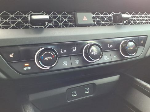 Used 2023 Honda Accord EX image 29