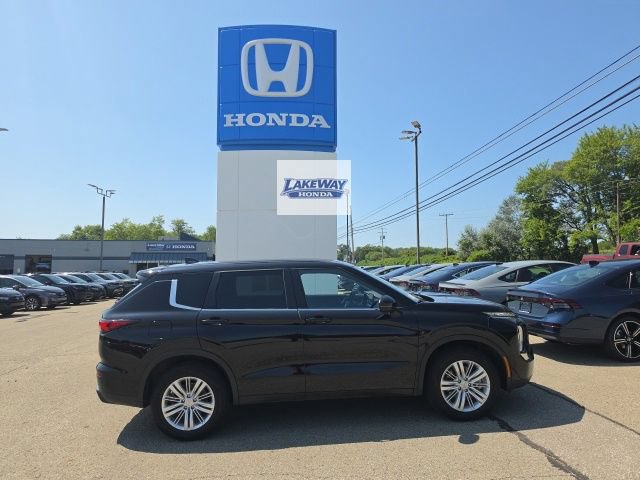 Used 2024 Mitsubishi Outlander ES AWD/4WD image 2