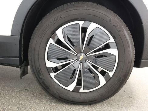 Used 2024 Chevrolet Blazer EV LT image 7