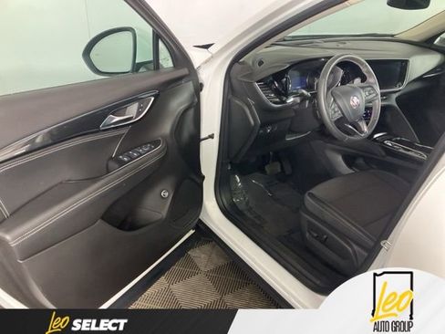 Used 2022 Buick Envision Preferred FWD image 11
