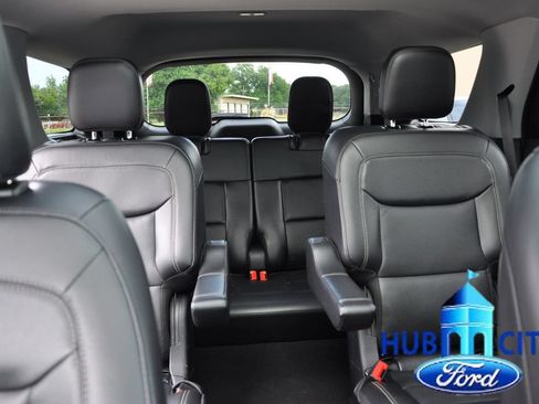 Used 2024 Ford Explorer Limited w/ Equipment Group 301A AWD/4WD image 22