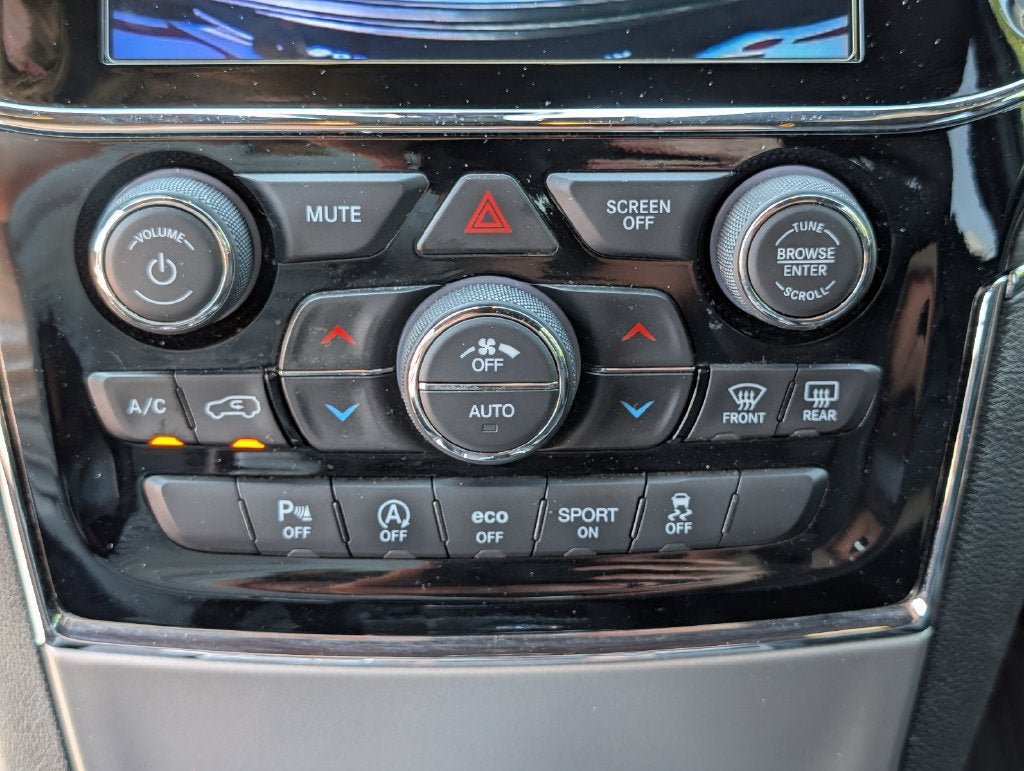 Used 2021 Jeep Grand Cherokee Limited AWD/4WD image 22