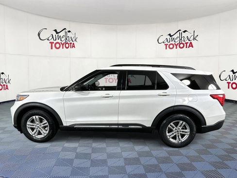 Used 2022 Ford Explorer XLT w/ Equipment Group 202A image 5