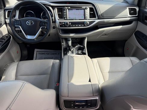 Used 2019 Toyota Highlander Limited image 13