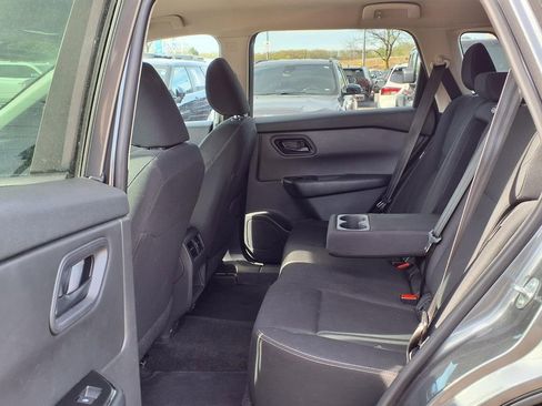 Used 2024 Nissan Rogue S AWD/4WD image 13