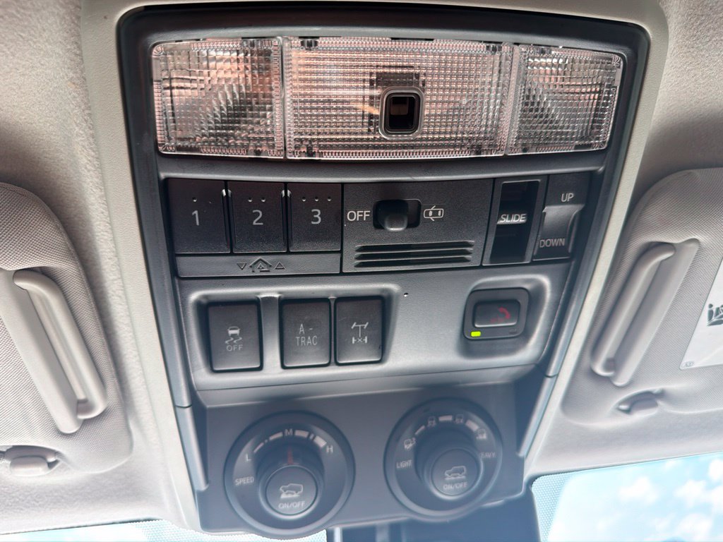 Used 2021 Toyota 4Runner Venture w/ Moonroof Package AWD/4WD image 20