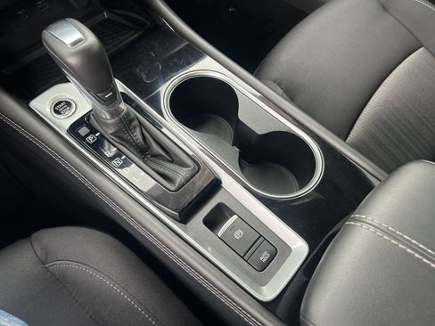 Certified 2024 Nissan Altima 2.5 SV w/ SV Premium Package FWD image 9