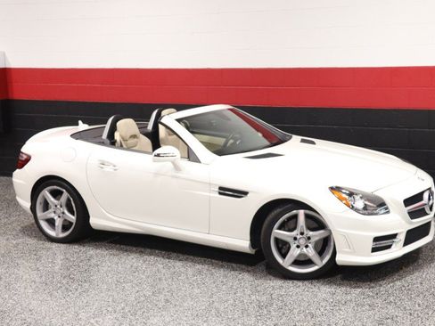 Used 2014 Mercedes-Benz SLK 250 image 3