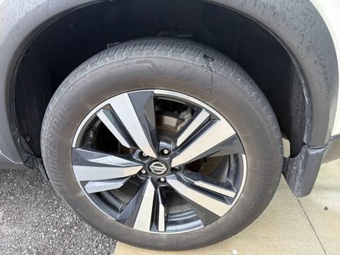 Used 2021 Nissan Rogue SL image 15