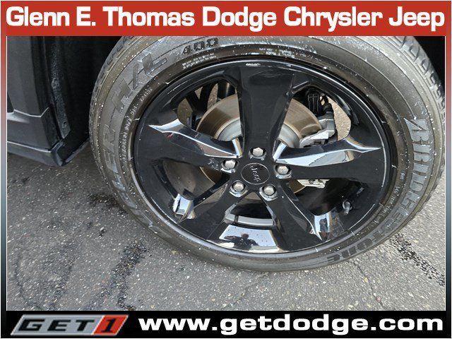 Used 2023 Jeep Grand Cherokee Altitude AWD/4WD image 35